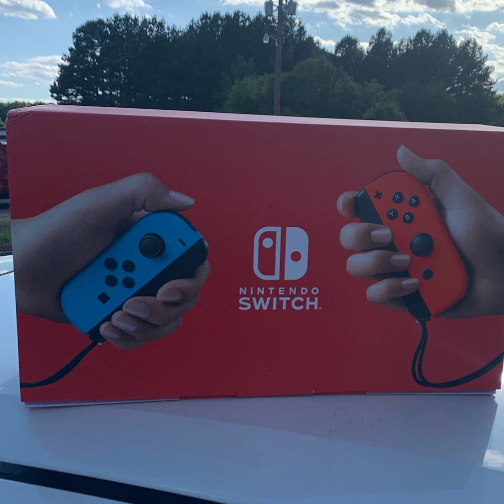 Nintendo Switch (Pre-Used without box)